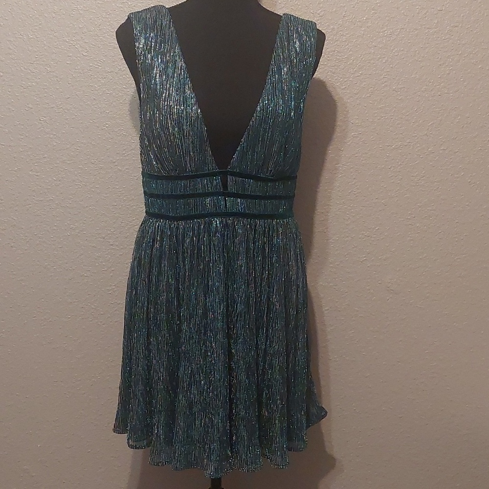 Lulu's Smokeshow Teal metallic mini dress New Medium Homecoming Formal - Picture 3 of 12